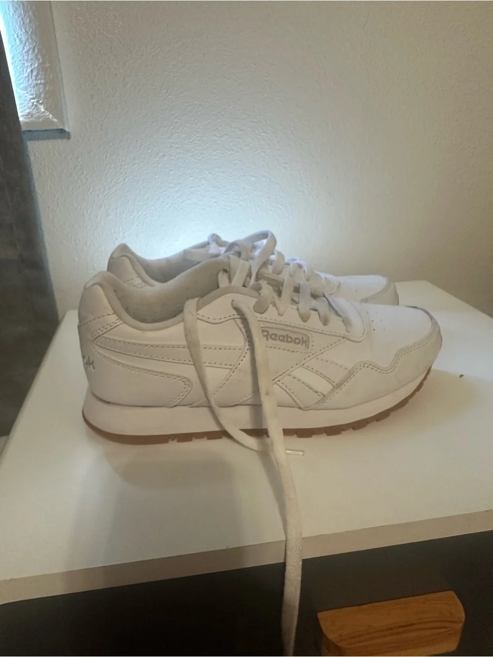 Reebok women Classic Leather Shoes - White
